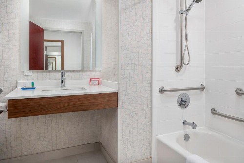 Holiday Inn Express Hotel & Suites Macon-West an IHG Hotel - image 18