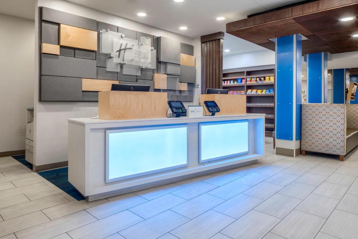 Holiday Inn Express Hotel & Suites Macon-West an IHG Hotel - image 5