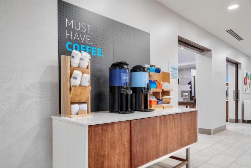 Holiday Inn Express Hotel & Suites Macon-West an IHG Hotel - image 7