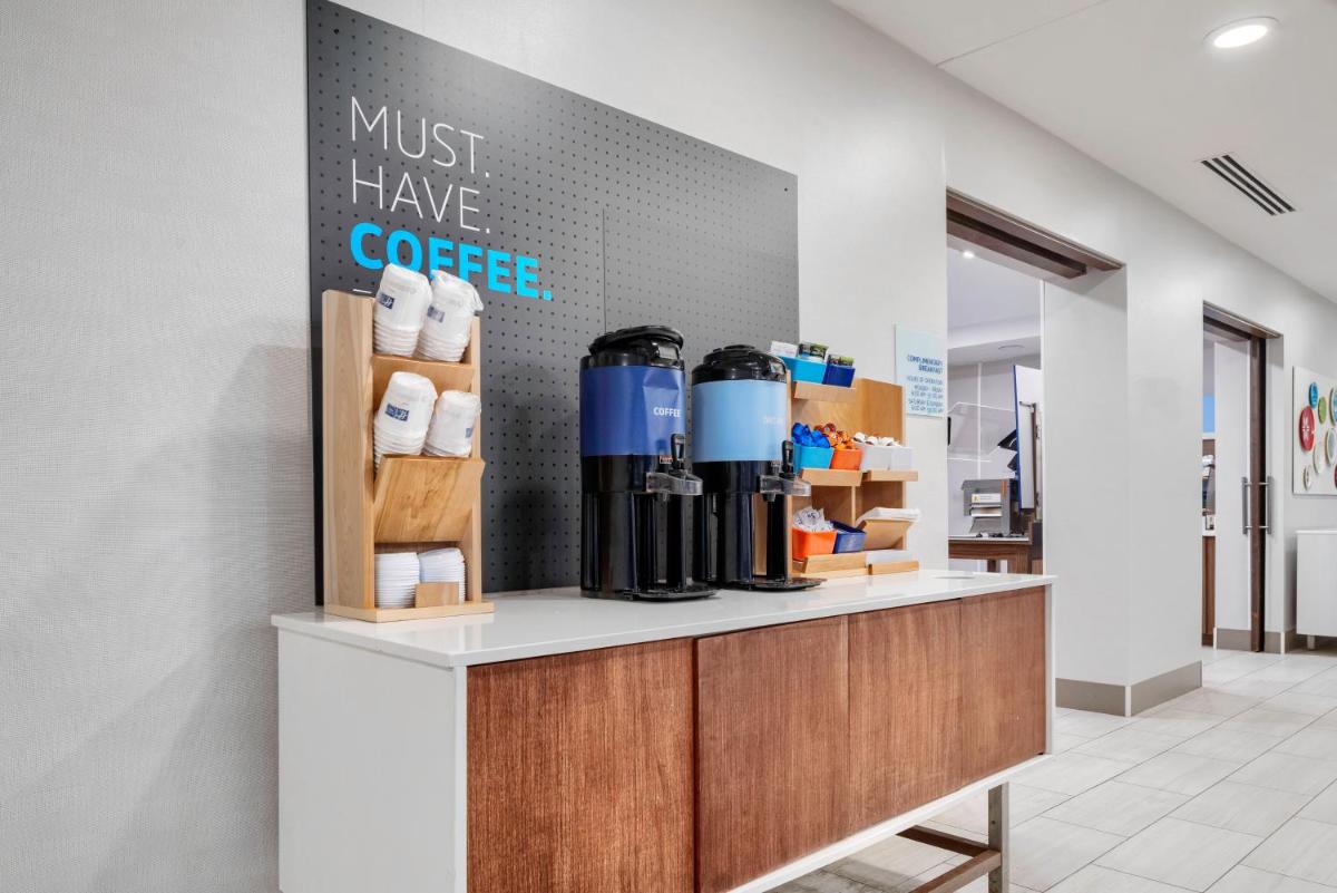 Holiday Inn Express Hotel & Suites Macon-West an IHG Hotel - image 7