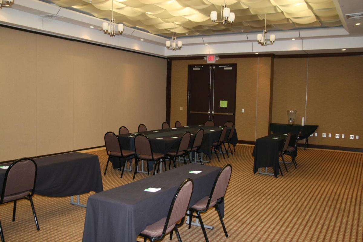 Holiday Inn Macon North an IHG Hotel - image 3