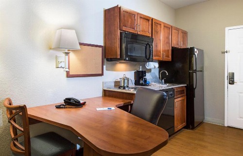 Candlewood Suites Macon - image 15