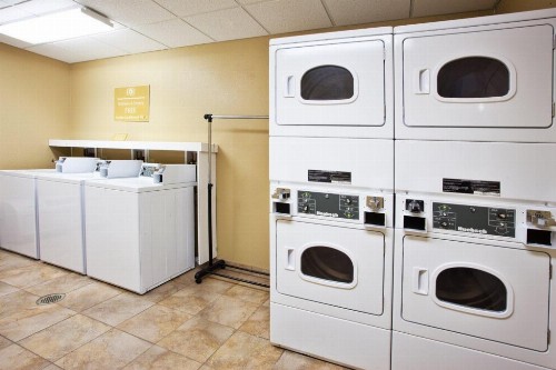 Candlewood Suites Macon - image 22