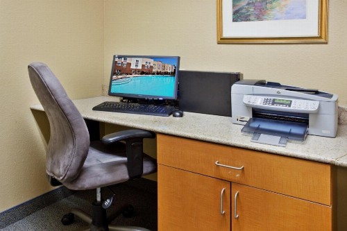 Candlewood Suites Macon - image 27