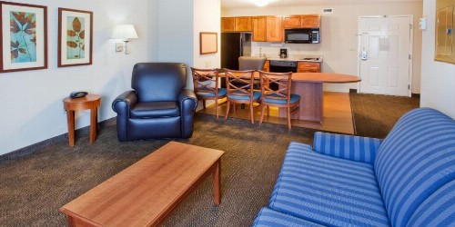 Candlewood Suites Macon - image 30