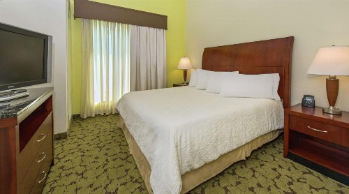 Hilton Garden Inn Macon/Mercer University - image 9