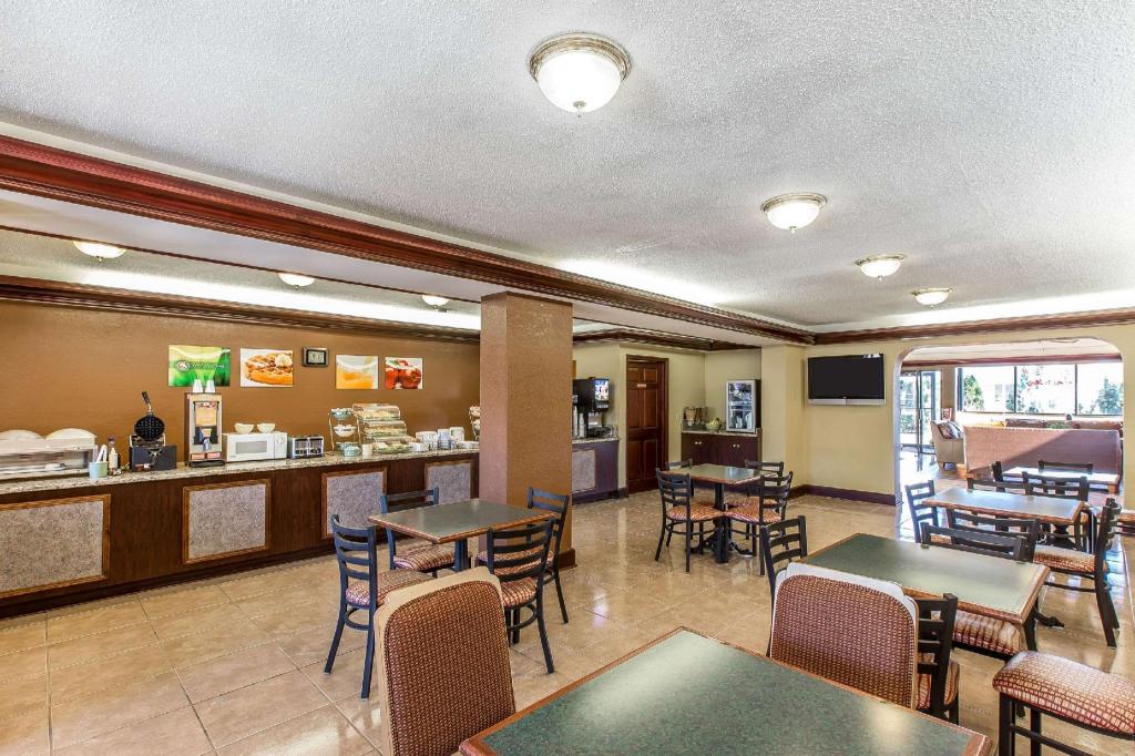 Quality Inn And Suites - image 2