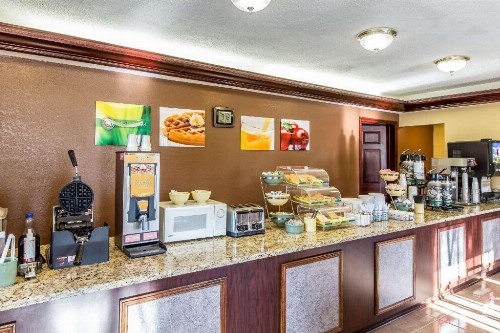 Quality Inn And Suites - image 8