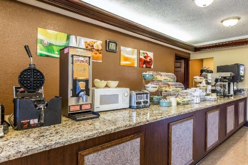 Quality Inn And Suites - image 9