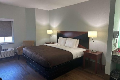SureStay Plus Hotel by Best Western Macon West - image 1