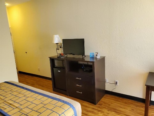 Days Inn by Wyndham Macon I-75 North - image 14