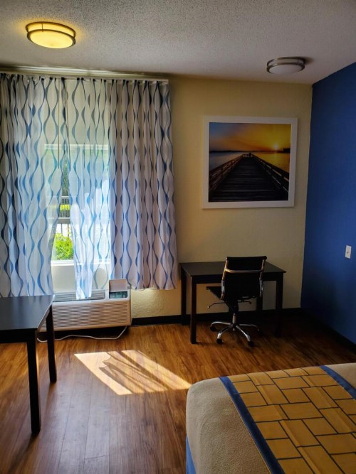 Days Inn by Wyndham Macon I-75 North - image 2