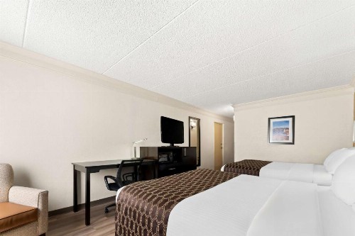 Best Western Riverside Inn - image 19
