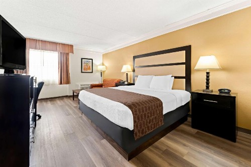 Best Western Riverside Inn - image 3