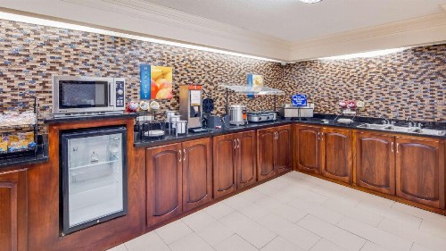 Best Western Inn & Suites of Macon - image 7