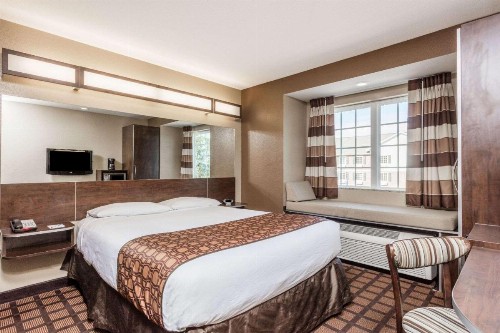 Microtel Inn & Suites by Wyndham Macon - image 10