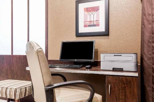 Microtel Inn & Suites by Wyndham Macon - image 16