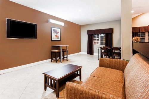 Microtel Inn & Suites by Wyndham Macon - image 23