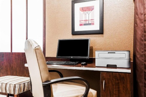 Microtel Inn & Suites by Wyndham Macon - image 26