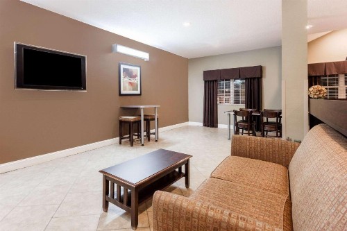 Microtel Inn & Suites by Wyndham Macon - image 3