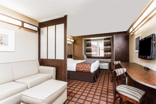 Microtel Inn & Suites by Wyndham Macon - image 4