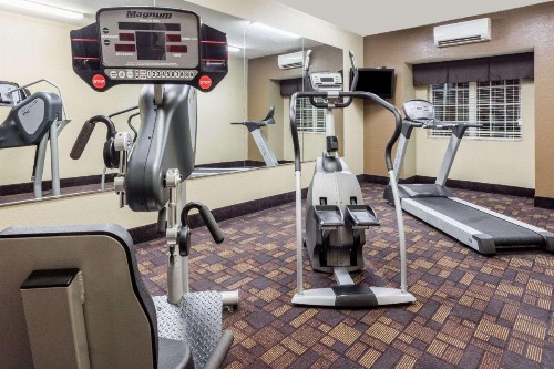 Microtel Inn & Suites by Wyndham Macon - image 6