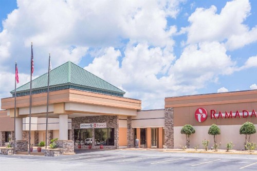 Ramada by Wyndham Macon - image 11