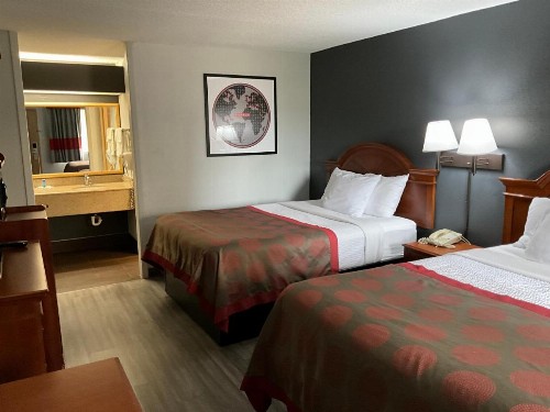 Ramada by Wyndham Macon - image 20