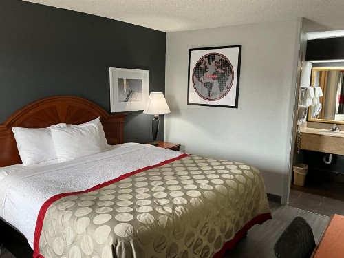 Ramada by Wyndham Macon - image 24
