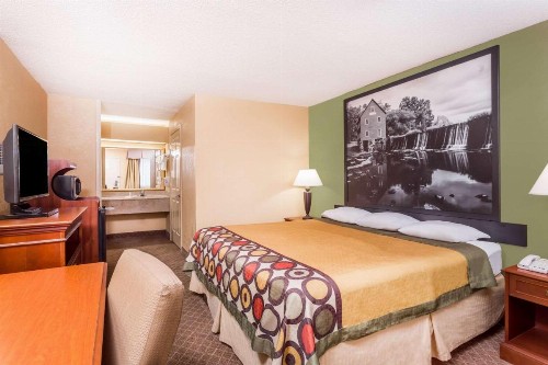 Super 8 by Wyndham Macon West - image 13