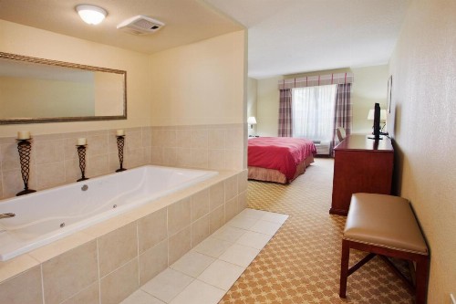 Country Inn & Suites by Radisson Macon North GA - image 13