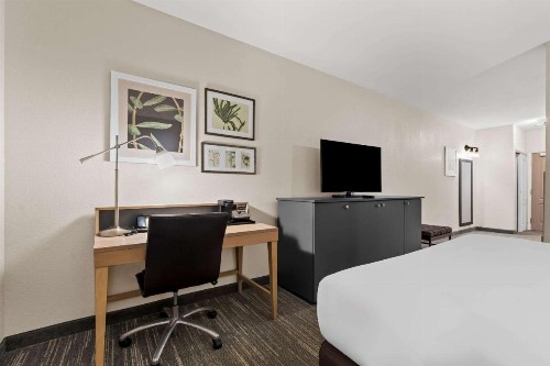 Country Inn & Suites by Radisson Macon North GA - image 17