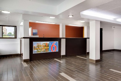 Motel 6-Macon GA - image 33