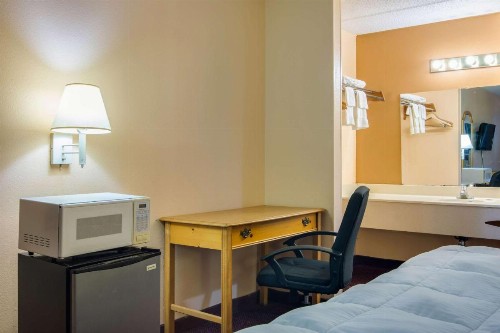 Motel 6-Macon GA - image 34