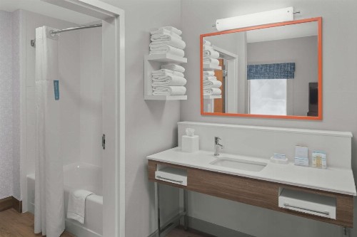 Hampton Inn & Suites Macon I-75 North - image 11