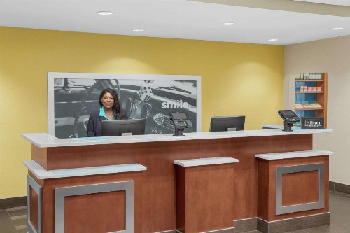 Hampton Inn & Suites Macon I-75 North - image 12