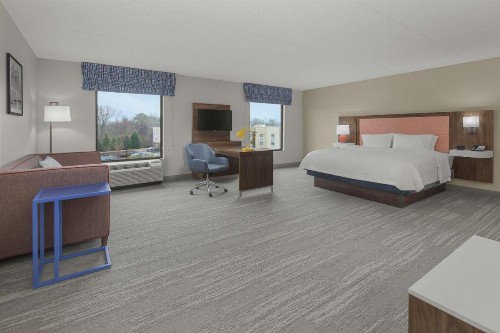 Hampton Inn & Suites Macon I-75 North - image 4