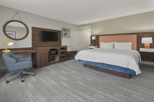 Hampton Inn & Suites Macon I-75 North - image 9