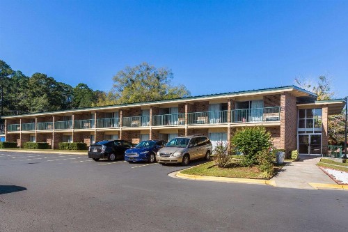 Rodeway Inn - Macon - image 2