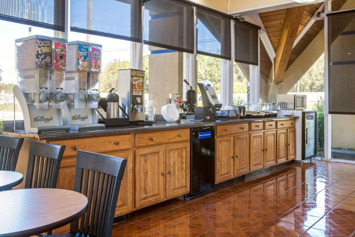 Rodeway Inn - Macon - image 4