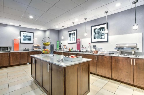 Hampton Inn Macon - I-475 - image 20