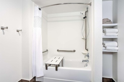 Hampton Inn Macon - I-475 - image 25