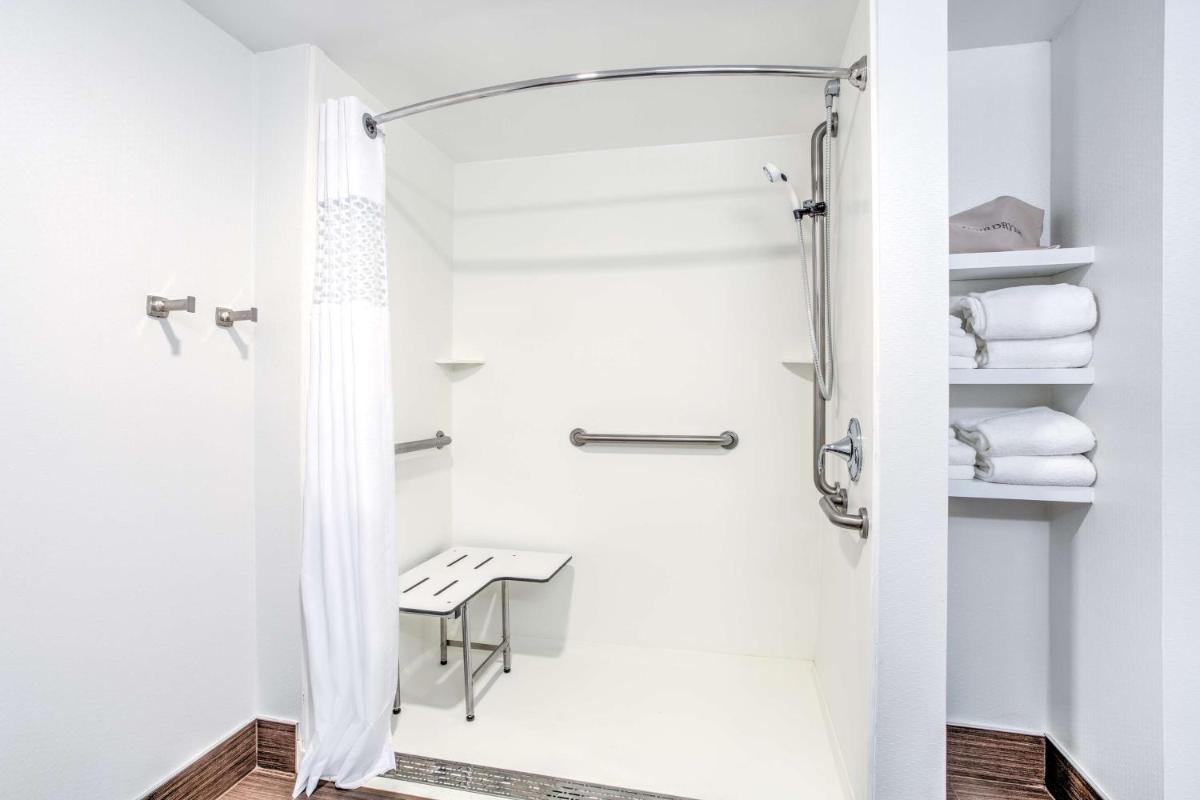 Hampton Inn Macon - I-475 - image 4