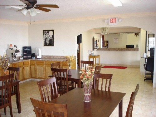 Americas Best Value Inn & Suites Macon - image 23