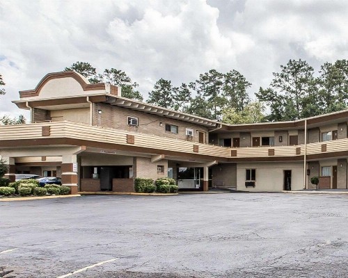 Econo Lodge Macon - image 8