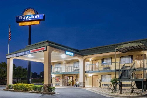 Days Inn by Wyndham Macon I-475 - image 5