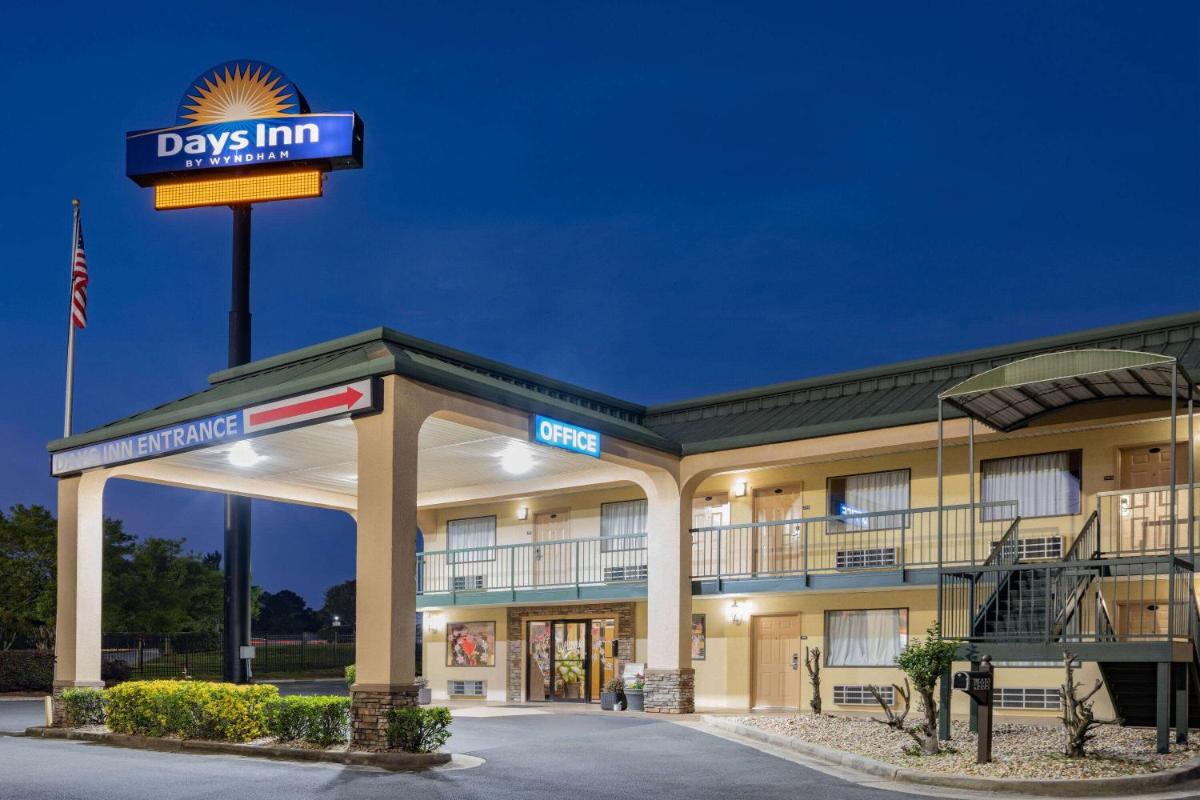 Days Inn by Wyndham Macon I-475 - image 5