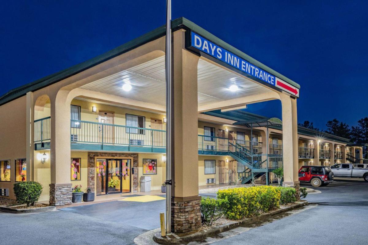 Days Inn by Wyndham Macon I-475 - image 6