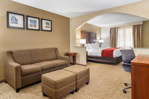 Comfort Inn & Suites Macon North I-75 - image 26