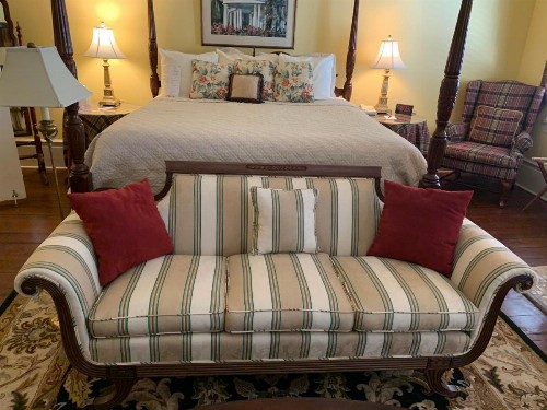 1842 Inn - image 5